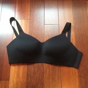 Lululemon Hold True Bra NWT